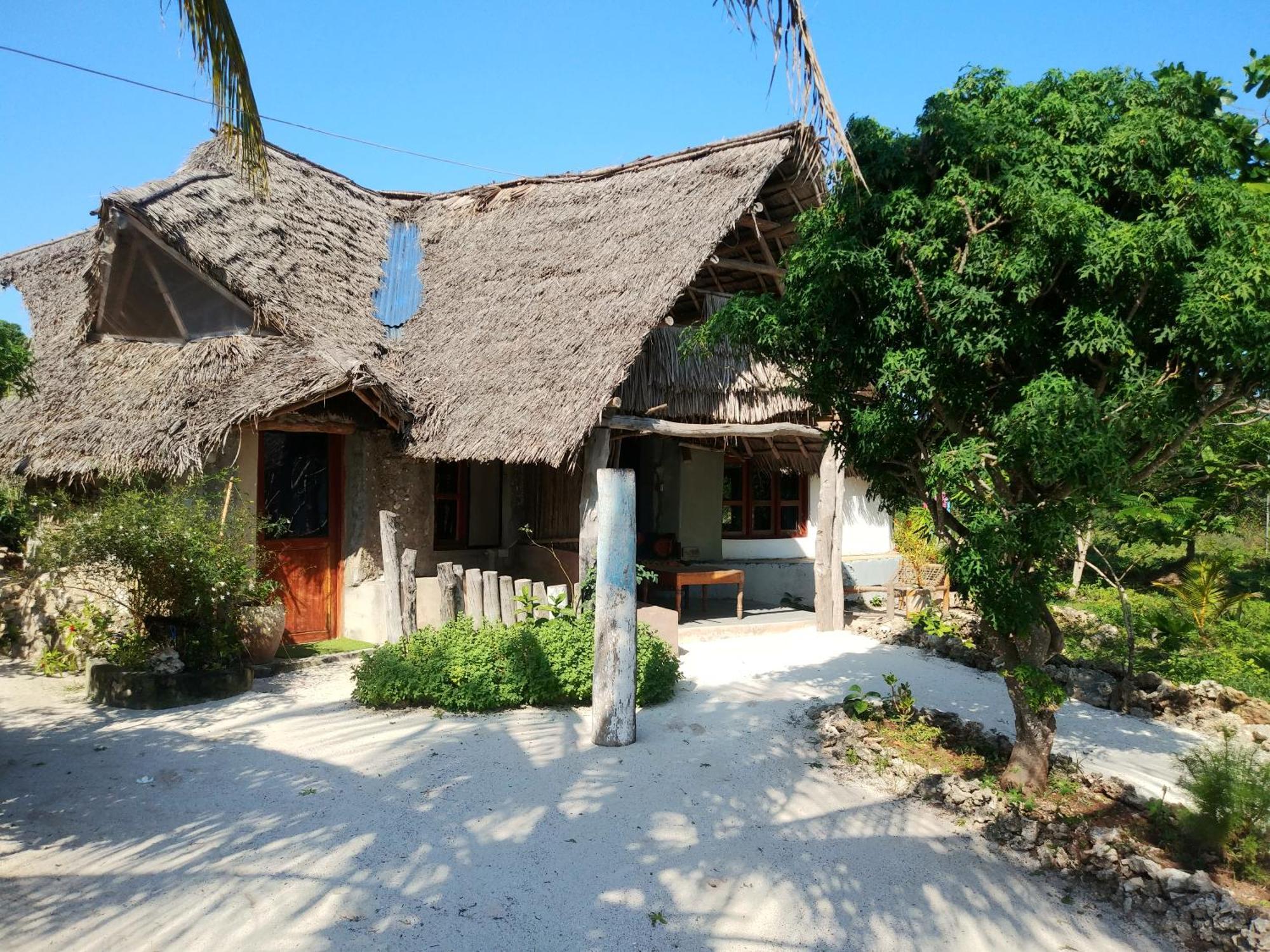 Afya Village At The Sea Michamvi Quarto foto