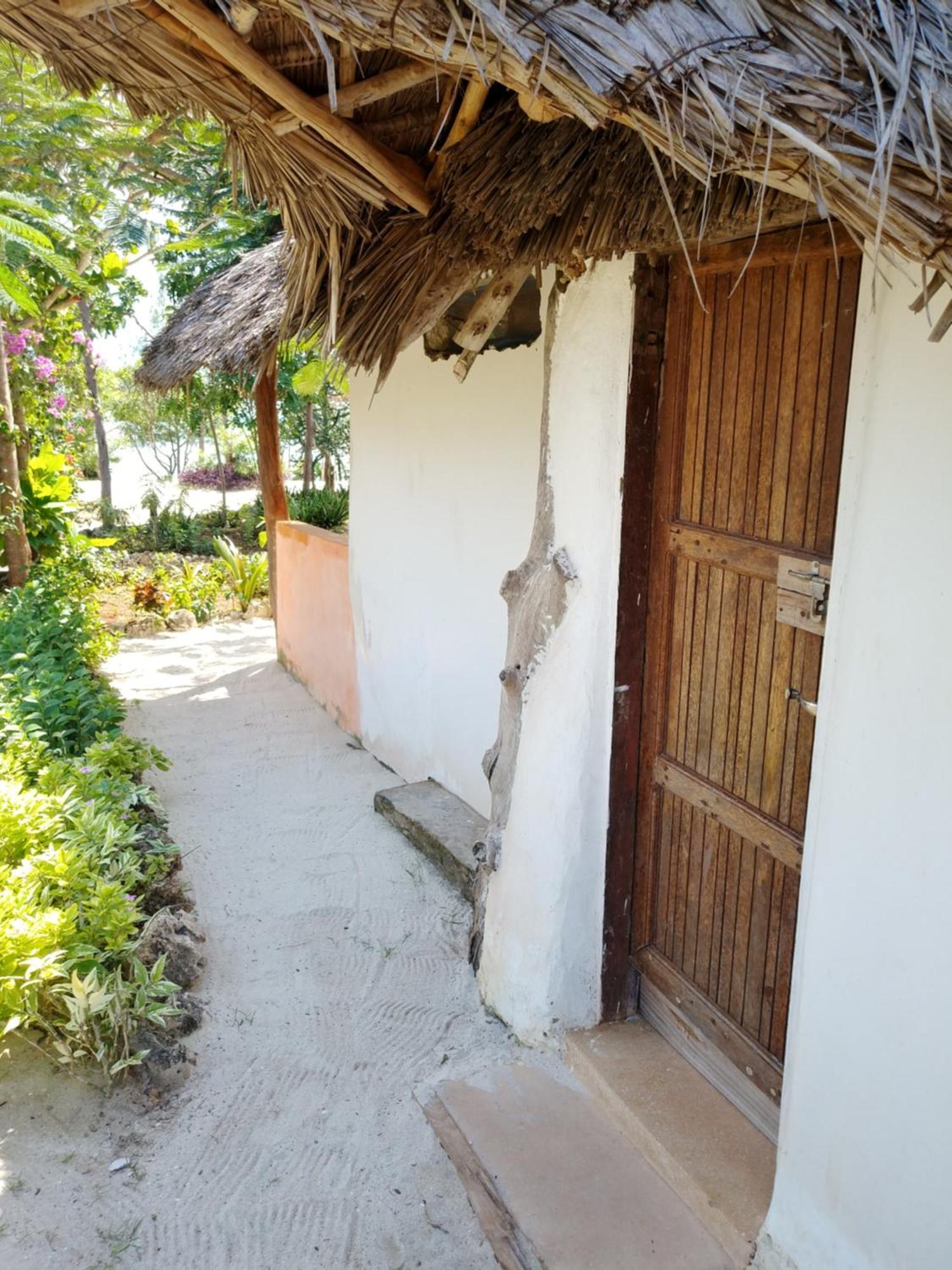 Afya Village At The Sea Michamvi Quarto foto